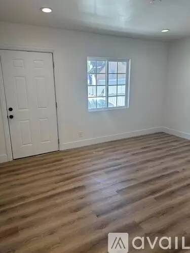 Main picture of 8178 Chestnut Ave