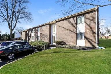 Main picture of 25 Kings Ct