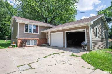 Main picture of 2204-10 McMullen Rd