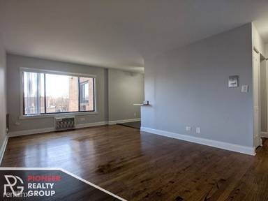 Main picture of 7545 N Winchester Ave