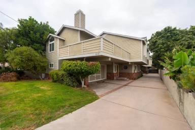 Main picture of 2419 Carnegie Ln
