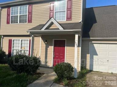 Main picture of 909 Rucker Cliff Dr