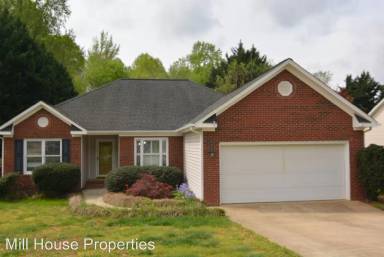 Main picture of 203 Briarwood Dr