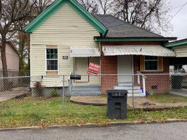 Main picture of 3116 Valley St