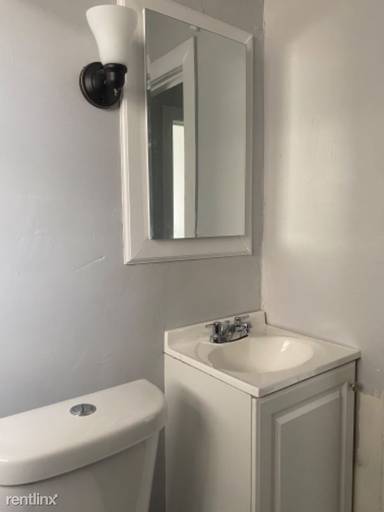 Main picture of 4825 N Camac St