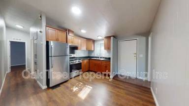 Main picture of 2219 2225 23 Ave