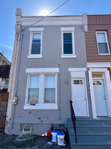 Main picture of 2022 W Toronto St