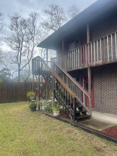 Main picture of 706 N Park Blvd