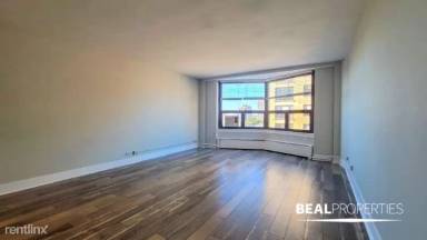 Main picture of Wellington Place Apartments