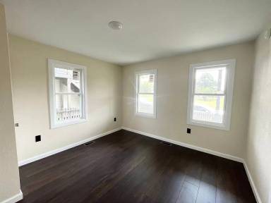 Main picture of 309 Harney St
