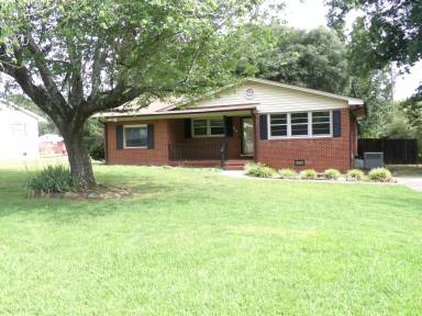 Main picture of 2109 Monza Dr