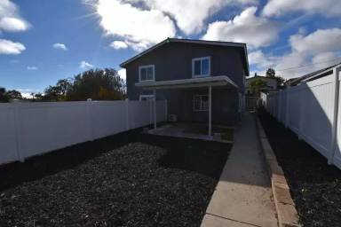Main picture of 880 41st St