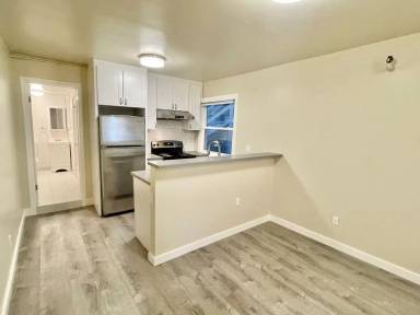 Main picture of 1664 Washington St