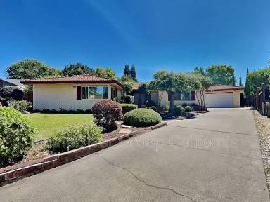 Main picture of 8388 Mediterranean Way