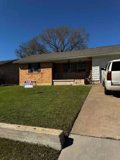 Main picture of 5817 Lazy River Dr
