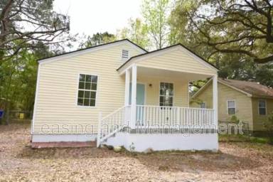 Main picture of 1541 Balsam St