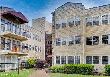 Main picture of 2749 Sullins St
