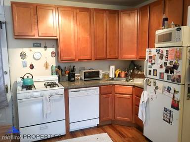 Main picture of 2255 W Iowa St