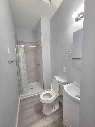Main picture of 4423 Pennsylvania Ave