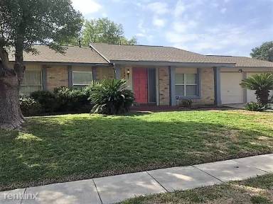 Main picture of 7414 Elderberry St