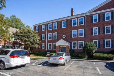 Main picture of 3071 S Buchanan St
