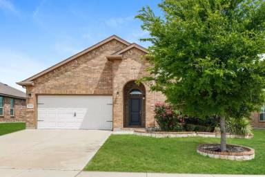 Main picture of 2614 Lavender Ln