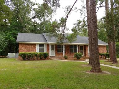 Main picture of 802 McIntosh Rd
