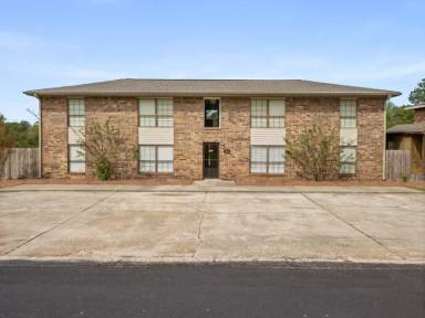 Main picture of 356 Dees St