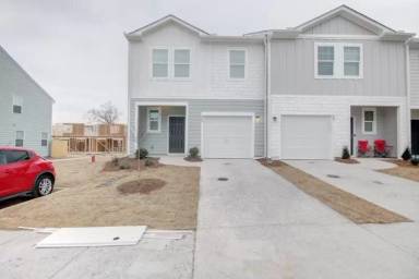 Main picture of 330 Penn Station Way