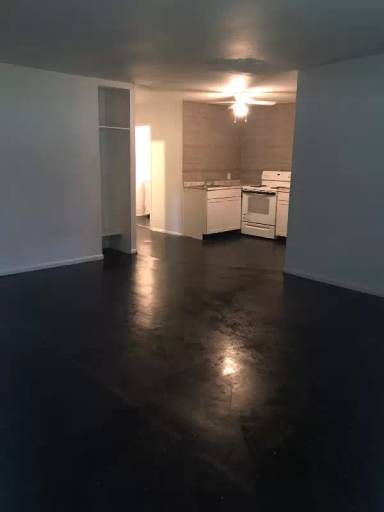 Main picture of 129 Hilltop Cir