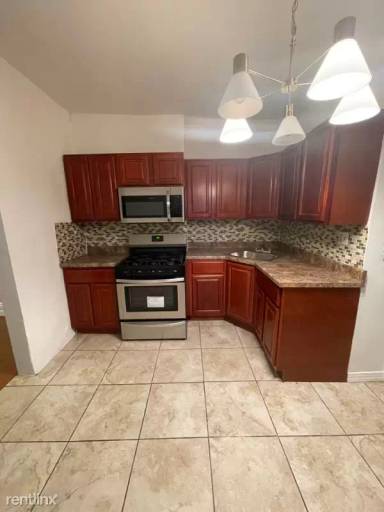 Main picture of 571 W Side Ave