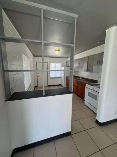 Main picture of 3113 Franklin Ave