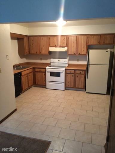 Main picture of 4651 Governors Dr