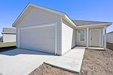 Main picture of 14836 Onyx Pl