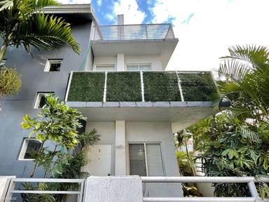 Main picture of 3299 Bird Ave