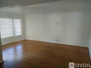 Main picture of 5076 Pickford St