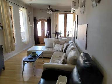 Main picture of 6319 Llano Ave