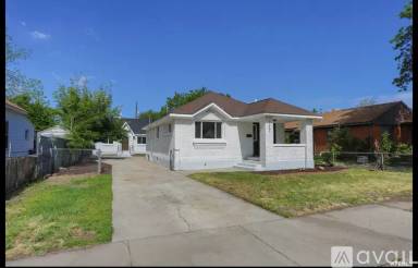 Main picture of 3247 Adams Ave