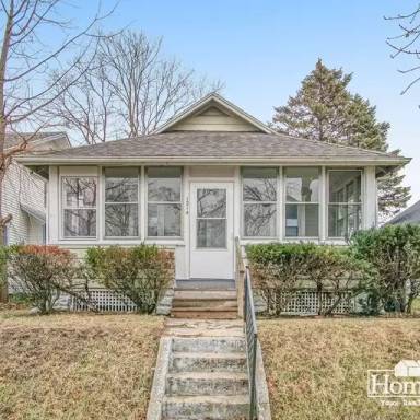 Main picture of 1214 N Adams St