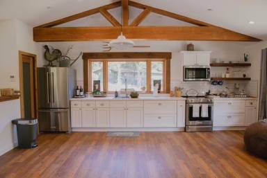 Main picture of 1205 Country Club Dr