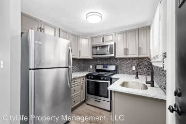 Main picture of 2443 Vodeli St