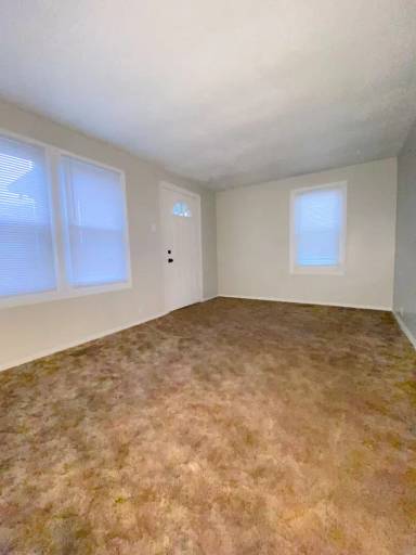 Main picture of 1231 E Illinois St