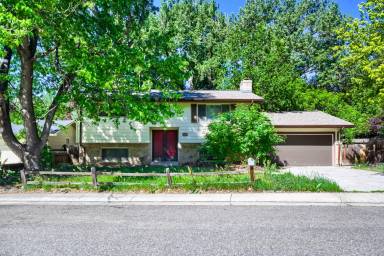 Main picture of 104 East St