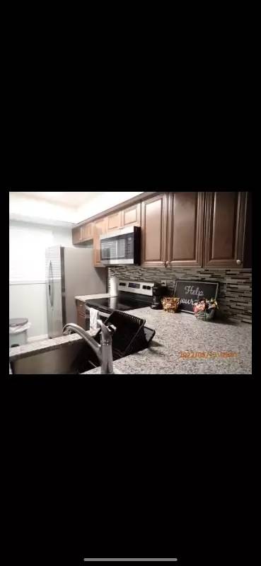 Main picture of 3021 Sir Hamilton Cir