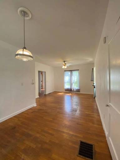 Main picture of 1401 West Ave