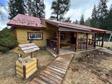 Main picture of 811 Flower Creek Rd