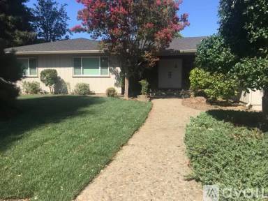 Main picture of 616 Banbury Ct