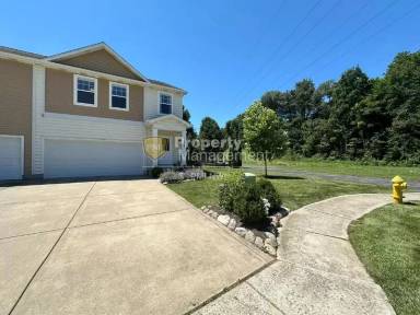 Main picture of 3017 Blue Grouse St