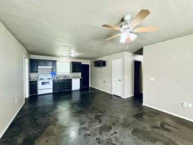 Main picture of 619 Carson Rd