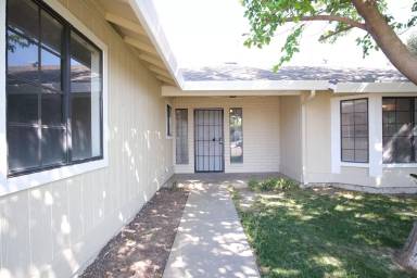 Main picture of 1645 Electric Ct